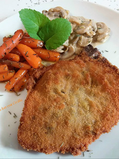 Una foto de Chuletas de cerdo empanadas