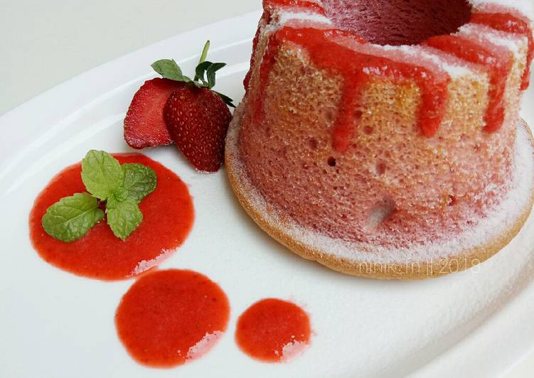 Mini Strawberry Chiffon Cake