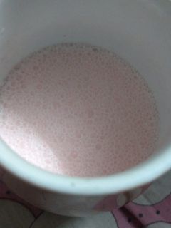 रोज मिल्क शेक(rose milshake recipe in hindi) रेसिपी मुख्य फोटो