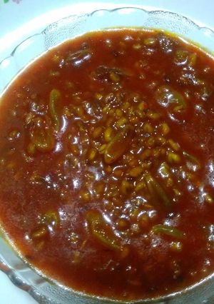 A picture of Methi seeds and rasin sbji.