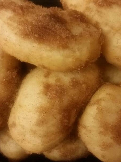 A picture of Easy Pumpkin Spice "Doughnuts".