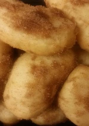 A picture of Easy Pumpkin Spice "Doughnuts".
