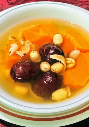 南瓜百合蓮子紅棗湯 的食譜成品照片