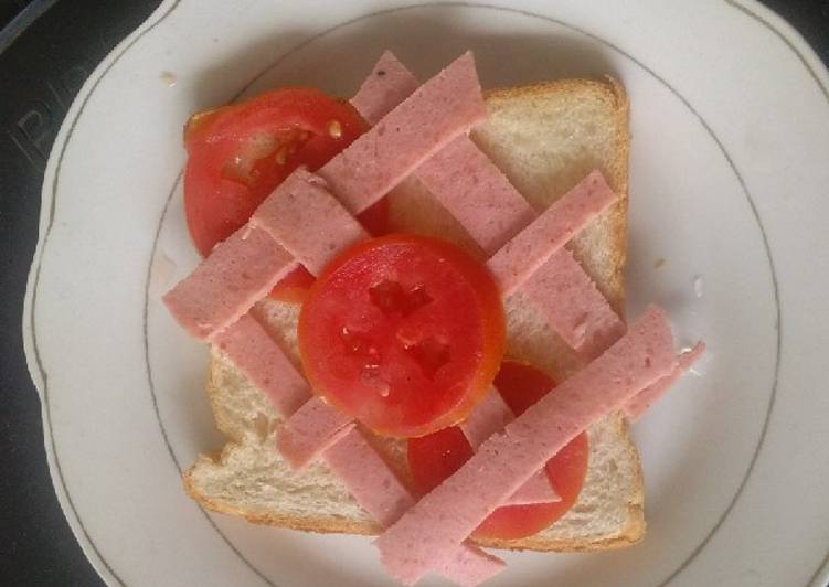 Steps to Prepare Super Quick Homemade Tomato and brawn sandwich_localfoodcontest_nairobi west