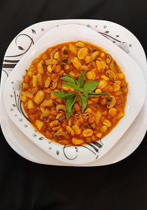 عکسی از دستور خوراک لوبیا وقارچ