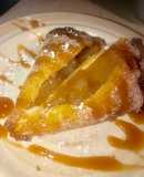 Caramel apple pie samosas