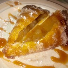 A picture of Caramel apple pie samosas.