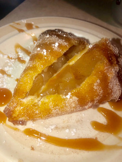 A picture of Caramel apple pie samosas.