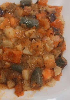 صورة لوصفة حمسة طماطم مع الباذنجان