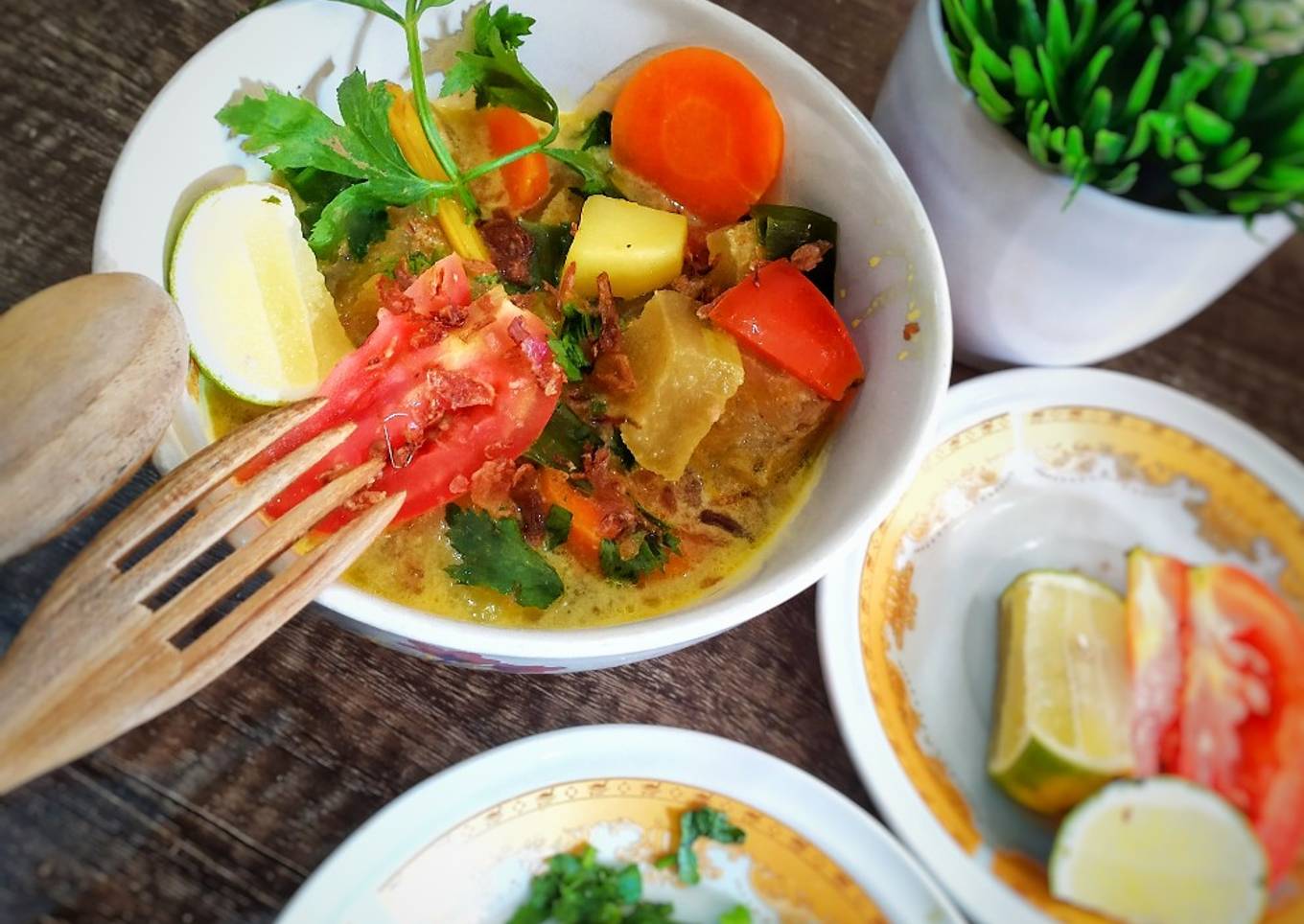 Soto Kikil Betawi (kuning)