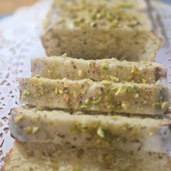 Lemon pistachio cake A picture of Lemon pistachio cake.
