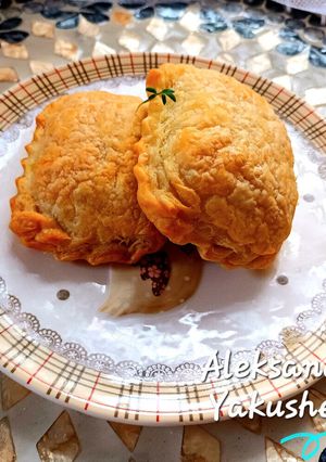 A picture of Quick puff pastry pies 🥧.