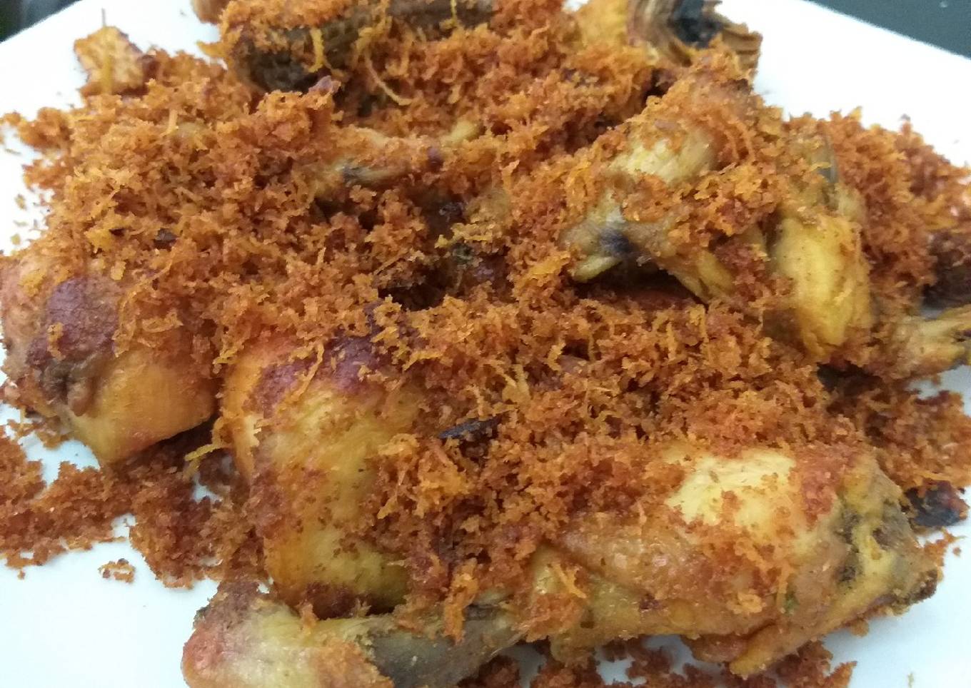 Ayam goreng serundeng