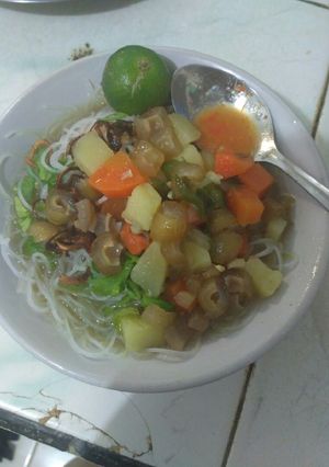 Foto resep Sop kikil (kroket/pastel ubi)