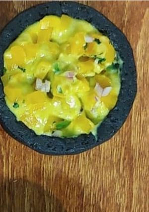 Una foto de 🥑Guacamole de mango. 🥭