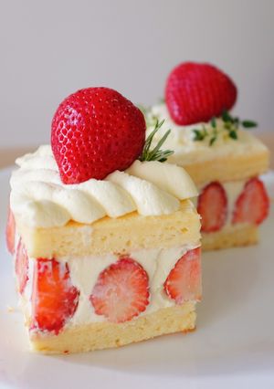 รูปของ Japanese Strawberry Shortcake เค้กสตรอว์เบอร์รี่ครีมสดญี่ปุ่น