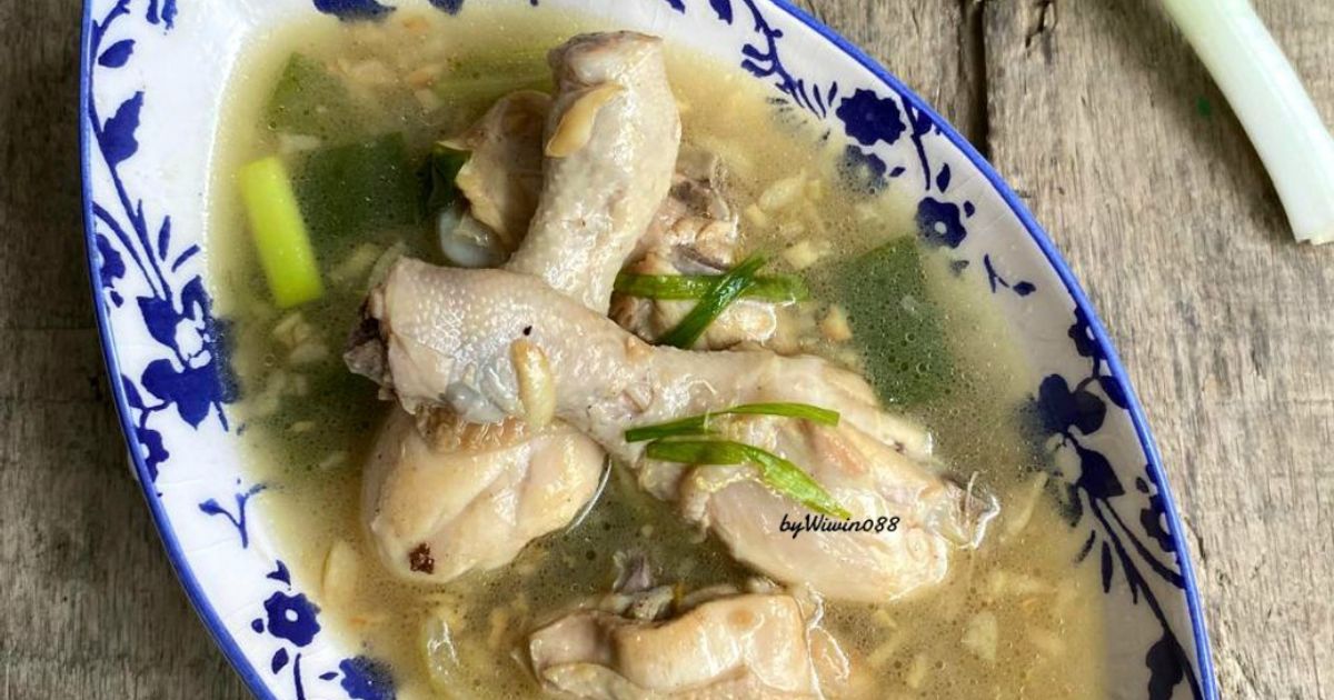 Sop Ayam Hainan