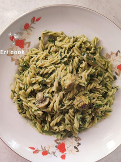 عکسی از دستور پاستا چیکن بال و اسفناج