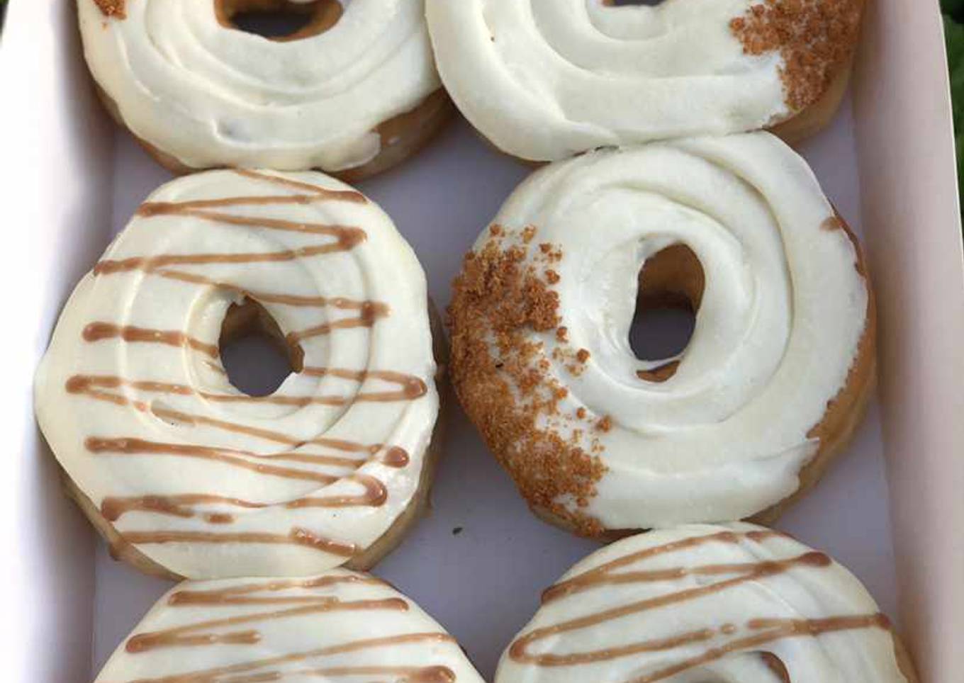 Ring glazed doughnuts