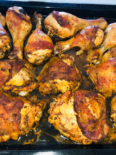 Una foto de Pollo asado al estilo peruano