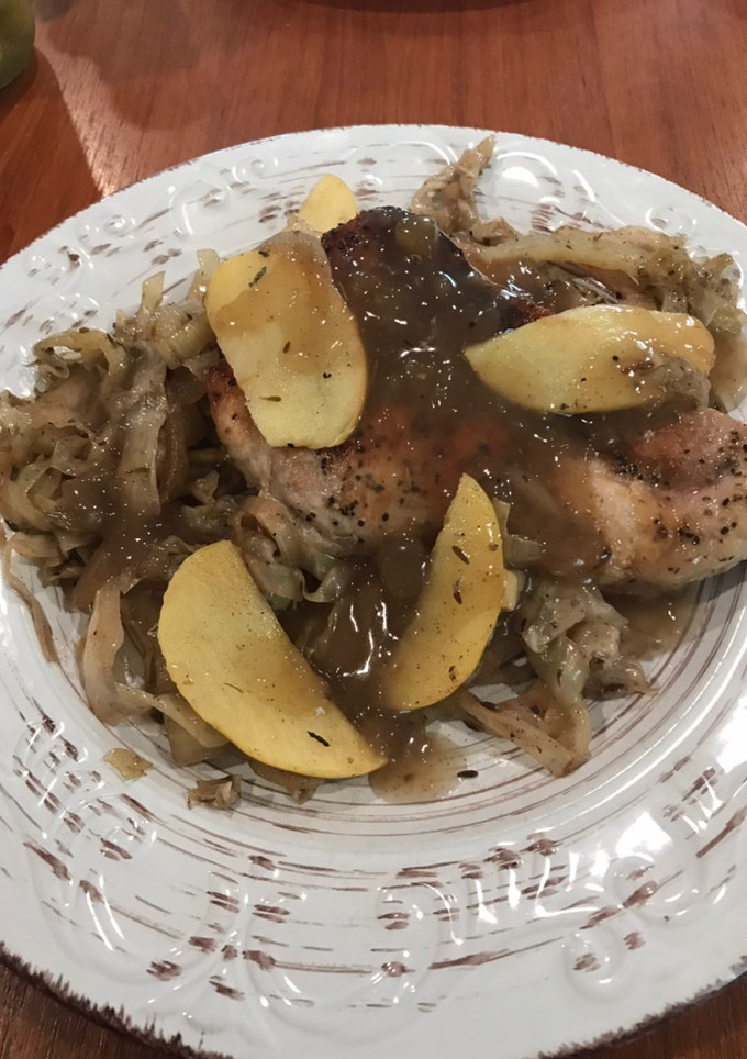 A picture of Pork with Apples, Cabbage, and Fennel.