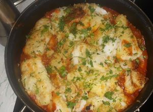 Foto principal de Abadejo con salsa de tomate y eneldo