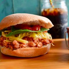 A picture of BBQ Jackfruit Buns.