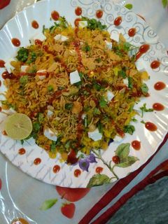 चीज़ मक्का और सब्जि पोहा (Cheese cornflakes veggie poha recipe in hindi) रेसिपी मुख्य फोटो