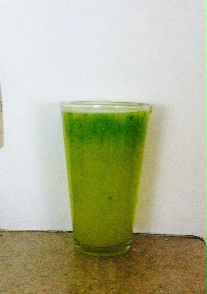 Una foto de Bebida  a base de limonada