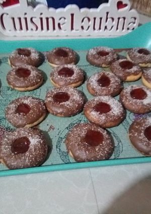 صورة لوصفة حلوى حاجب وعوينة بالشكولا ونواد كوكو