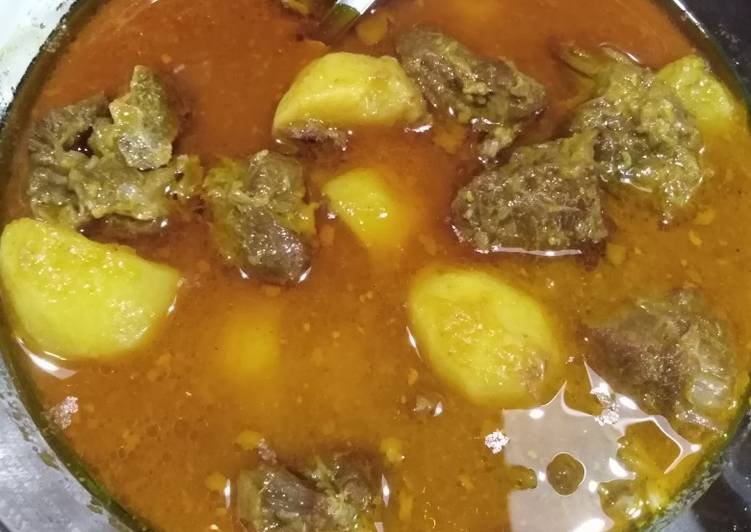 Aalu gosht