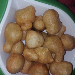 A picture of Cinnamon puffs.