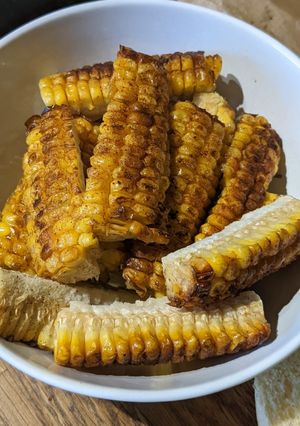 A picture of Sweet corn on the cob "ribs".