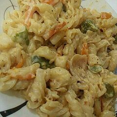A picture of Macaroni.