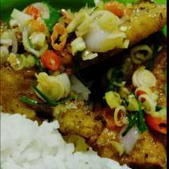 รูปของ Ayam goreng laos sambal matah