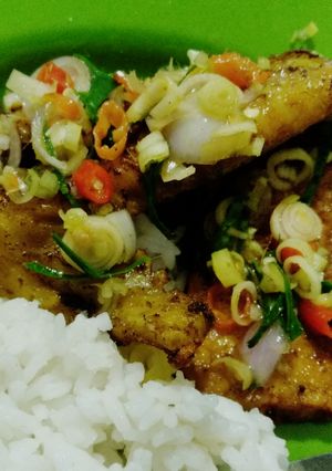 Foto resep Ayam goreng laos sambal matah