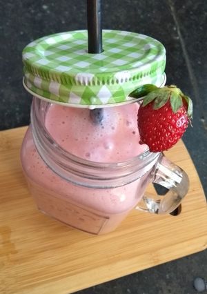 A picture of Strawberry Smoothie.