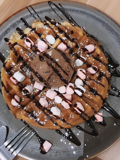 雲朵#巧克力冰淇淋鬆餅🥞 的食譜成品照片