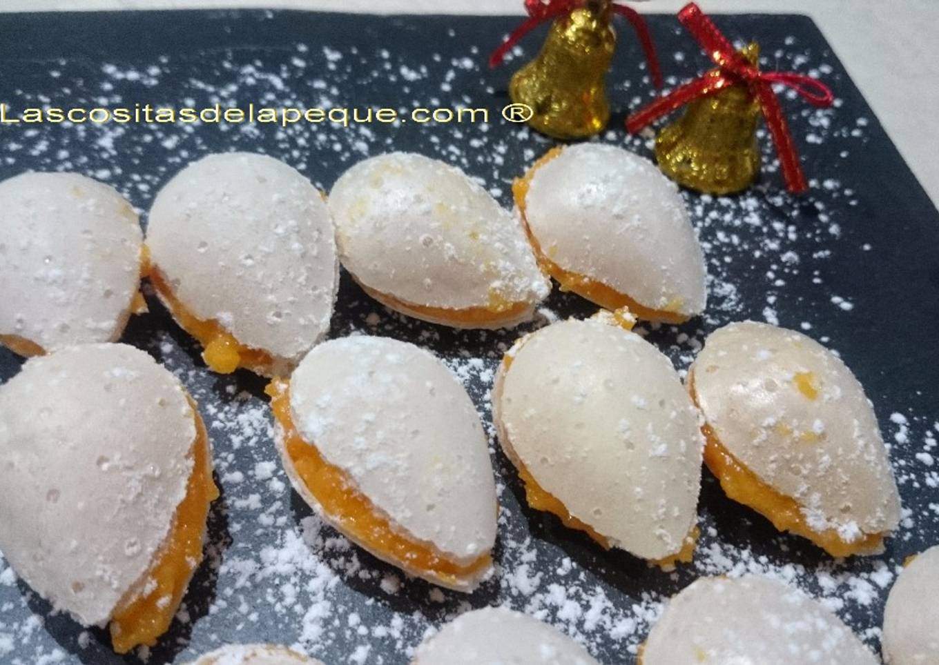 Almendras rellenas de yema (thermomix)