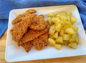 Foto di Pollo croccante al forno con patate ai semi di finocchio
