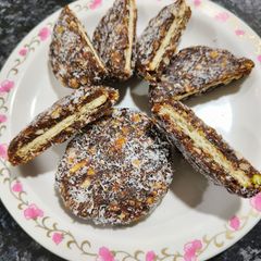 Date Biscuits - A Healthy Festive Treat A picture of Date Biscuits - A Healthy Festive Treat.