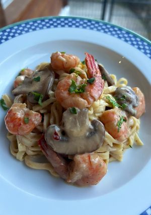 Una foto de Pasta de camarones y champiñones ✨