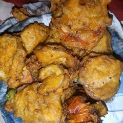A picture of Banana pakoda.