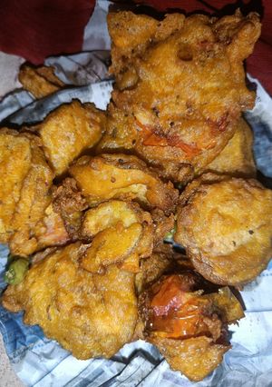 A picture of Banana pakoda.