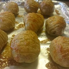 A picture of Hasselback Potatoes.