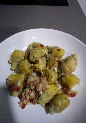 Una foto de Alcachofas con jamón