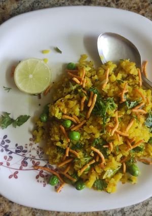 A picture of Matar poha.