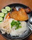 Cơm tấm sườn bì