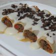 Canelones de carne en salsa blanca y olivas negras