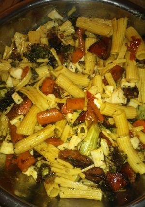 A picture of Roasted (or grilled) pasta salad.
